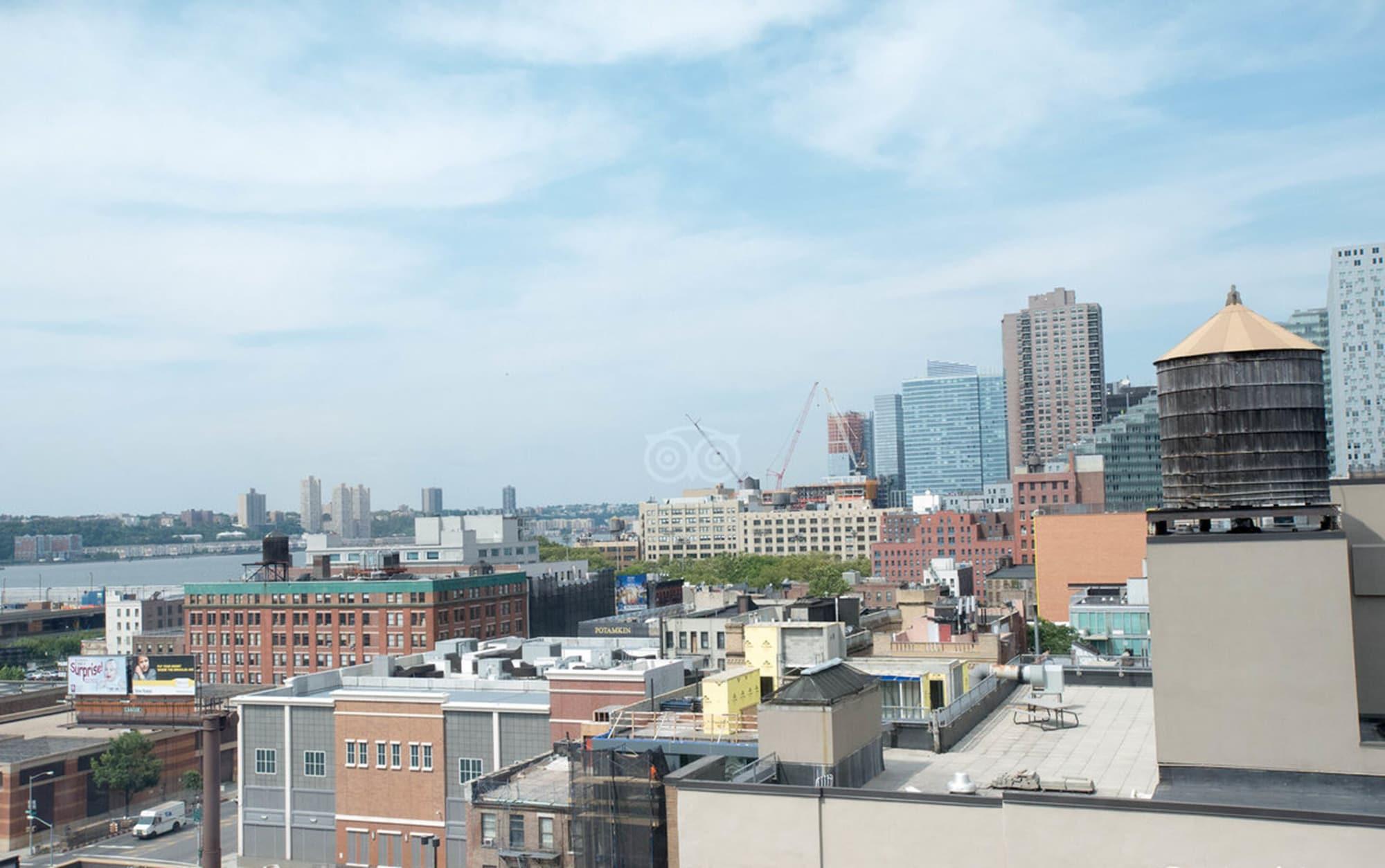 Holiday Inn Express Manhattan Midtown West By Ihg Нью-Йорк Экстерьер фото