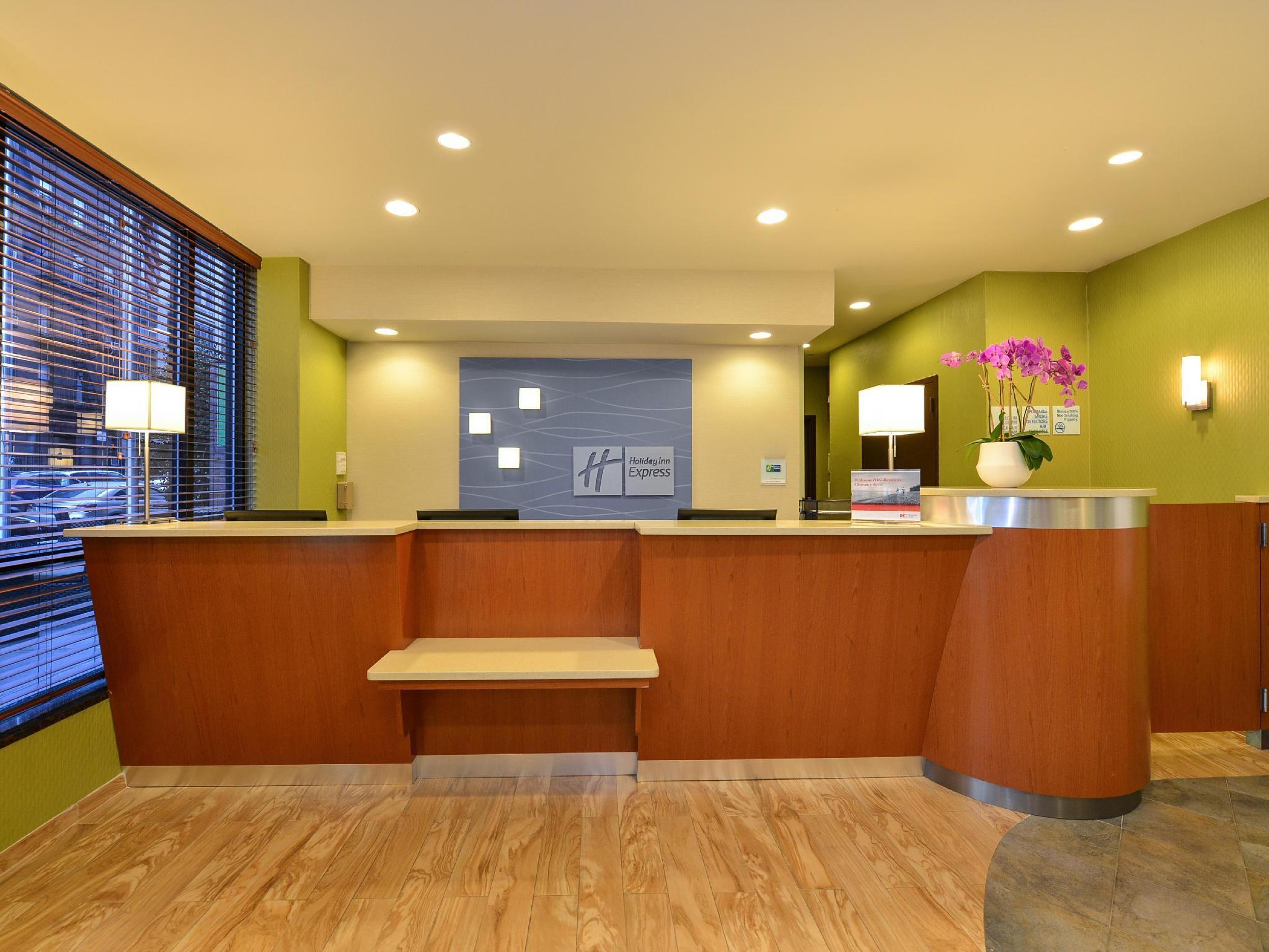 Holiday Inn Express Manhattan Midtown West By Ihg Нью-Йорк Экстерьер фото