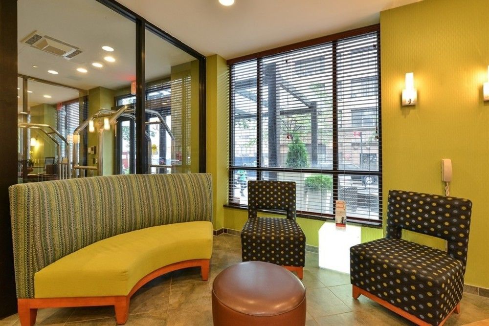 Holiday Inn Express Manhattan Midtown West By Ihg Нью-Йорк Экстерьер фото